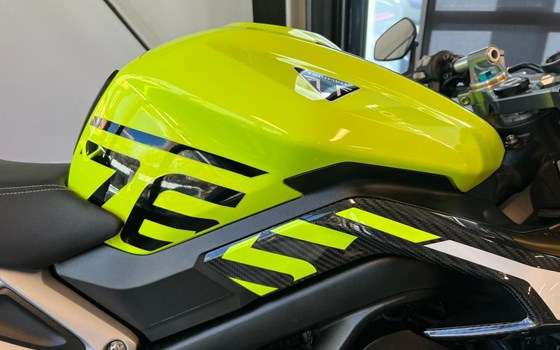 Gebrauchtmotorrad Triumph Street Triple 765 Moto2 Edition - Bild 7