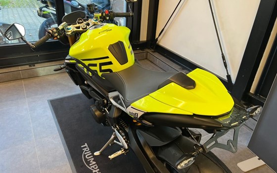 Gebrauchtmotorrad Triumph Street Triple 765 Moto2 Edition - Bild 9