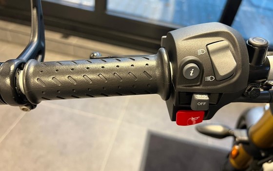 Gebrauchtmotorrad Triumph Speed 400 - Bild 15