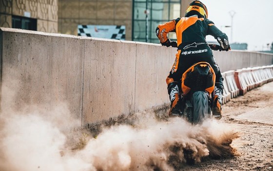 Neufahrzeug KTM 390 SMC R - Bild 14