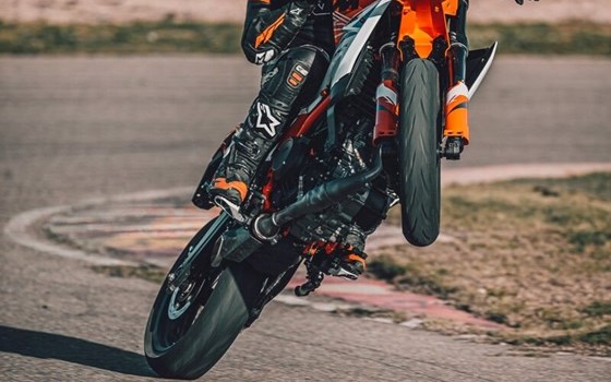 Neufahrzeug KTM 390 SMC R - Bild 4