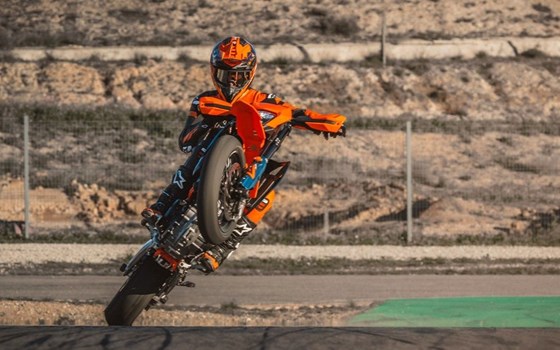 Neufahrzeug KTM 690 SMC R - Bild 10