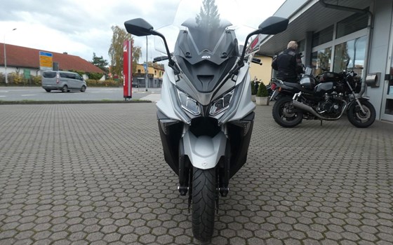 Gebrauchtmotorrad Kymco AK 550i ABS - Bild 2