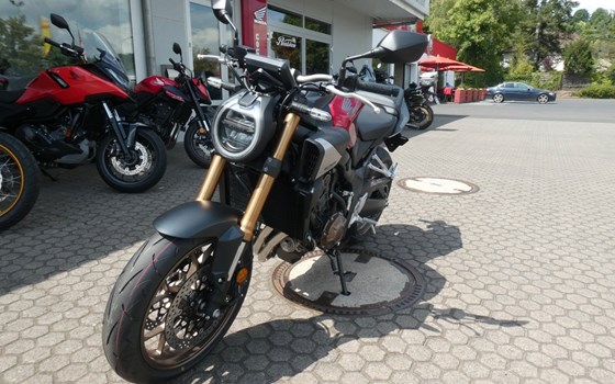 Neufahrzeug Honda CB650R E-Clutch - Bild 3