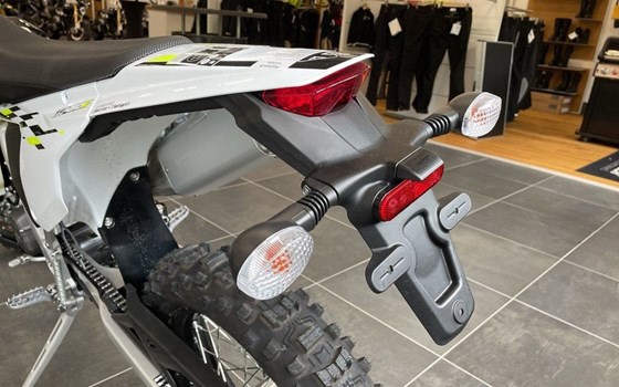 Gebrauchtmotorrad Triumph TF 450-E - Bild 15