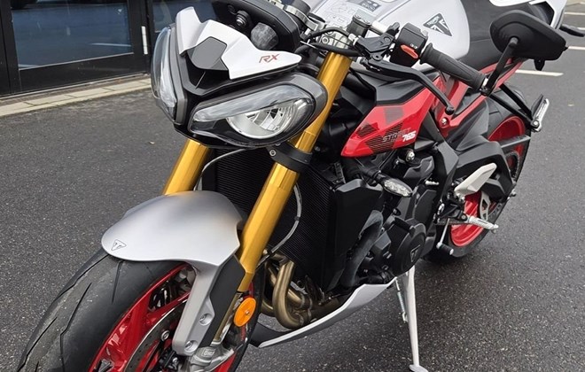 Triumph Street Triple RX