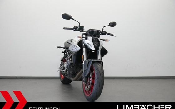 Gebrauchtmotorrad Suzuki GSX-8S - Bild 1