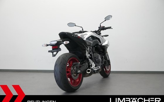 Gebrauchtmotorrad Suzuki GSX-8S - Bild 4