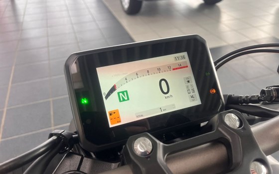 Gebrauchtmotorrad Honda CB650R E-Clutch - Bild 5