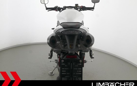 Gebrauchtmotorrad Triumph Speed Triple 1050 - Bild 16