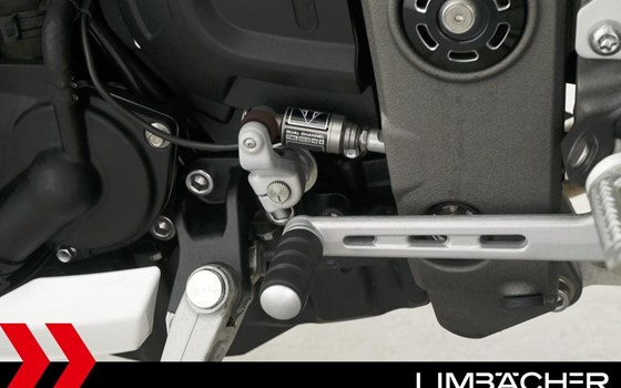 Gebrauchtmotorrad Triumph Speed Triple 1050 - Bild 18