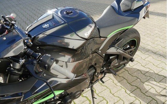 Gebrauchtmotorrad Kawasaki Ninja ZX-10R SE - Bild 30