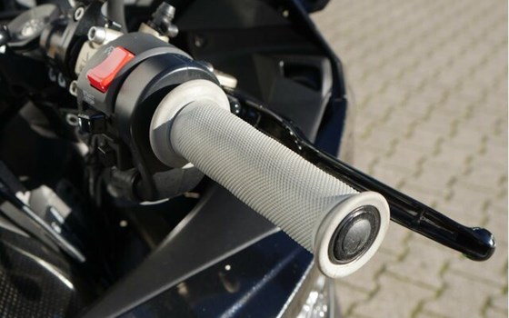 Gebrauchtmotorrad Kawasaki Ninja ZX-10R SE - Bild 9