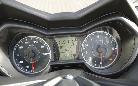 Gebrauchtmotorrad Yamaha XMAX 300 - Bild 12