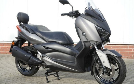 Gebrauchtmotorrad Yamaha XMAX 300 - Bild 3