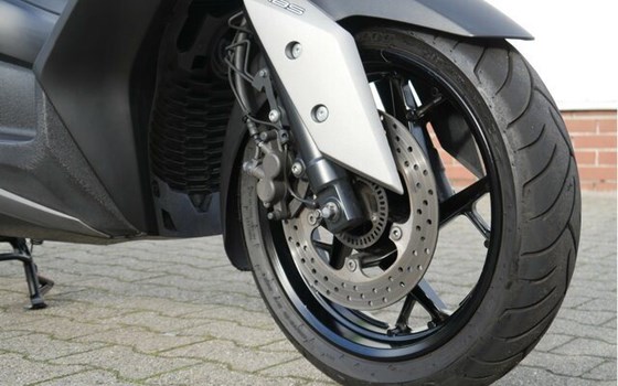 Gebrauchtmotorrad Yamaha XMAX 300 - Bild 4