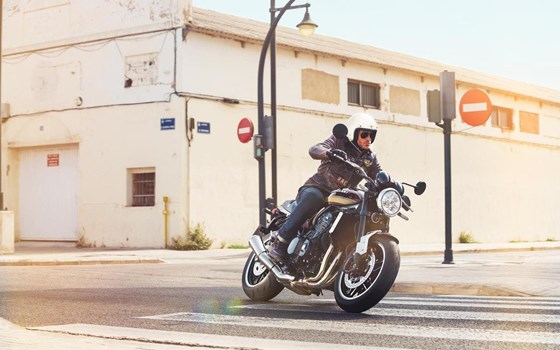 Neufahrzeug Kawasaki Z900 RS - Bild 14