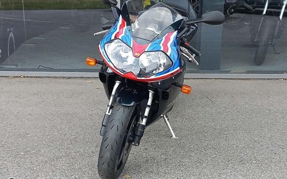 Gebrauchtmotorrad Triumph Daytona 955i - Bild 2
