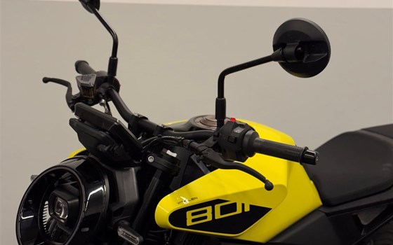 Gebrauchtmotorrad Husqvarna Vitpilen 801 L - Bild 3