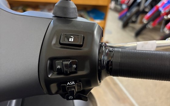 Neufahrzeug Vespa GTS 125 Super Sport - Bild 6