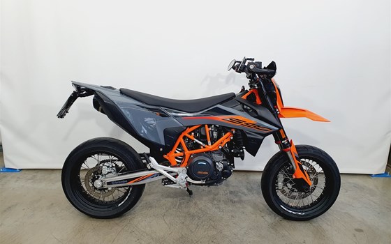 Gebrauchtmotorrad KTM 690 SMC R - Bild 1