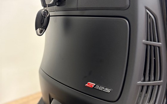 Neufahrzeug Vespa GTS 125 Super Sport - Bild 8