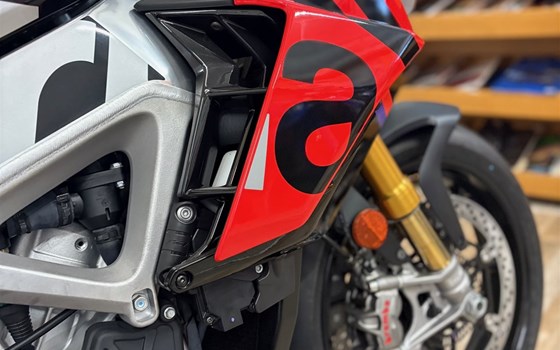 Neufahrzeug Aprilia Tuono V4 1100 Factory - Bild 3