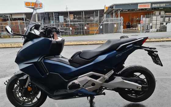 Gebrauchtmotorrad Honda Forza 750 - Bild 2