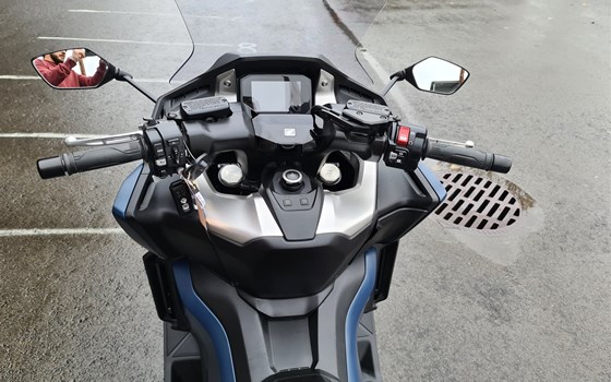 Gebrauchtmotorrad Honda Forza 750 - Bild 8