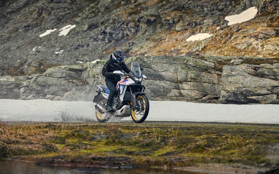 Neufahrzeug Honda XL750 Transalp E-Clutch - Bild 4