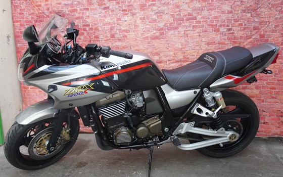 Gebrauchtmotorrad Kawasaki ZRX 1200 S - Bild 6