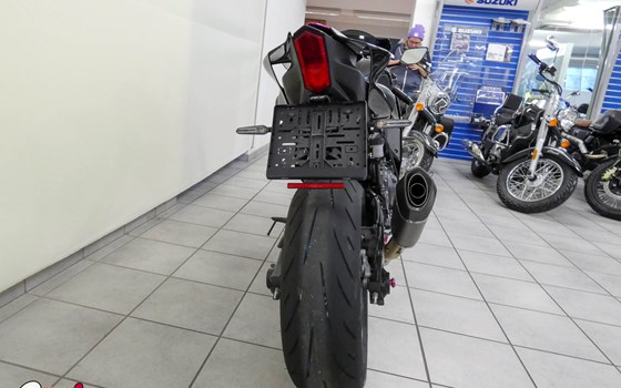 Gebrauchtmotorrad Yamaha R7 - Bild 4