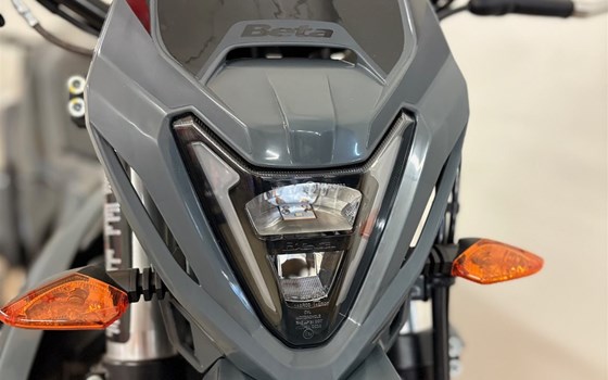 Neufahrzeug Beta RR 125 4T Motard T X special edition - Bild 4