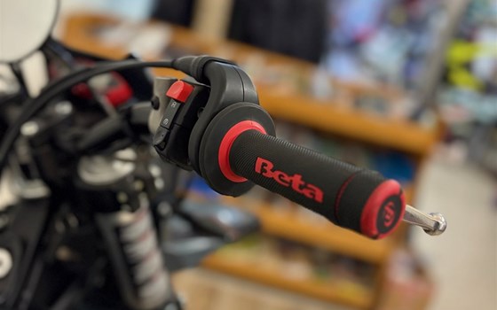 Neufahrzeug Beta RR 125 4T Motard T X special edition - Bild 7