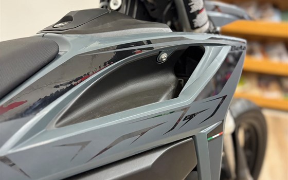 Neufahrzeug Beta RR 125 4T Motard T X special edition - Bild 9