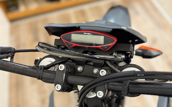 Neufahrzeug Beta RR 125 4T Motard T X special edition - Bild 10