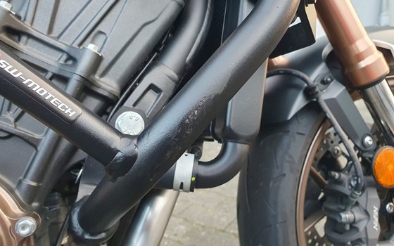 Gebrauchtmotorrad Honda CB650R E-Clutch - Bild 11