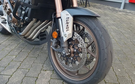 Gebrauchtmotorrad Honda CB650R E-Clutch - Bild 4