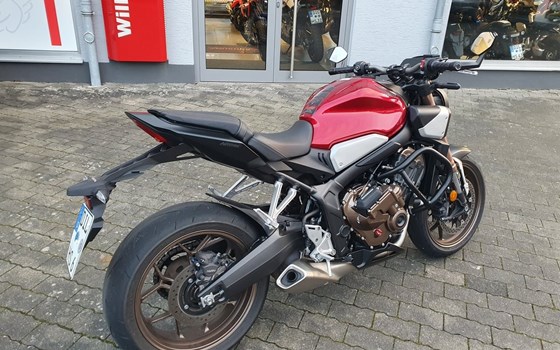 Gebrauchtmotorrad Honda CB650R E-Clutch - Bild 6