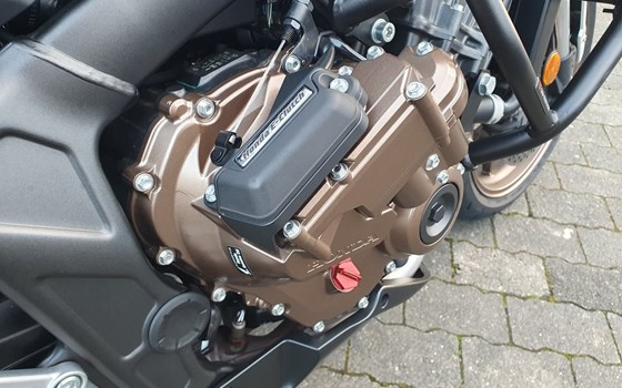 Gebrauchtmotorrad Honda CB650R E-Clutch - Bild 9
