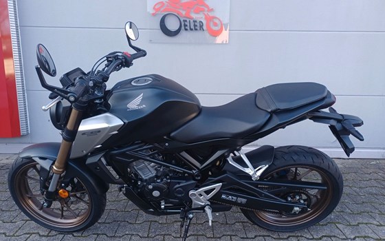 Gebrauchtmotorrad Honda CB125R - Bild 1