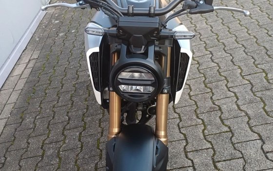 Gebrauchtmotorrad Honda CB125R - Bild 3