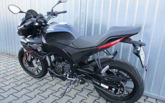 Gebrauchtmotorrad Aprilia Tuono 125 - Bild 5