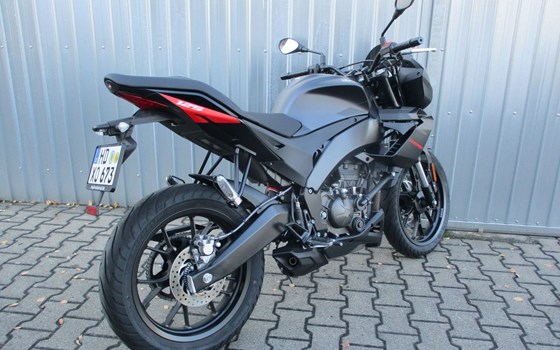 Gebrauchtmotorrad Aprilia Tuono 125 - Bild 6