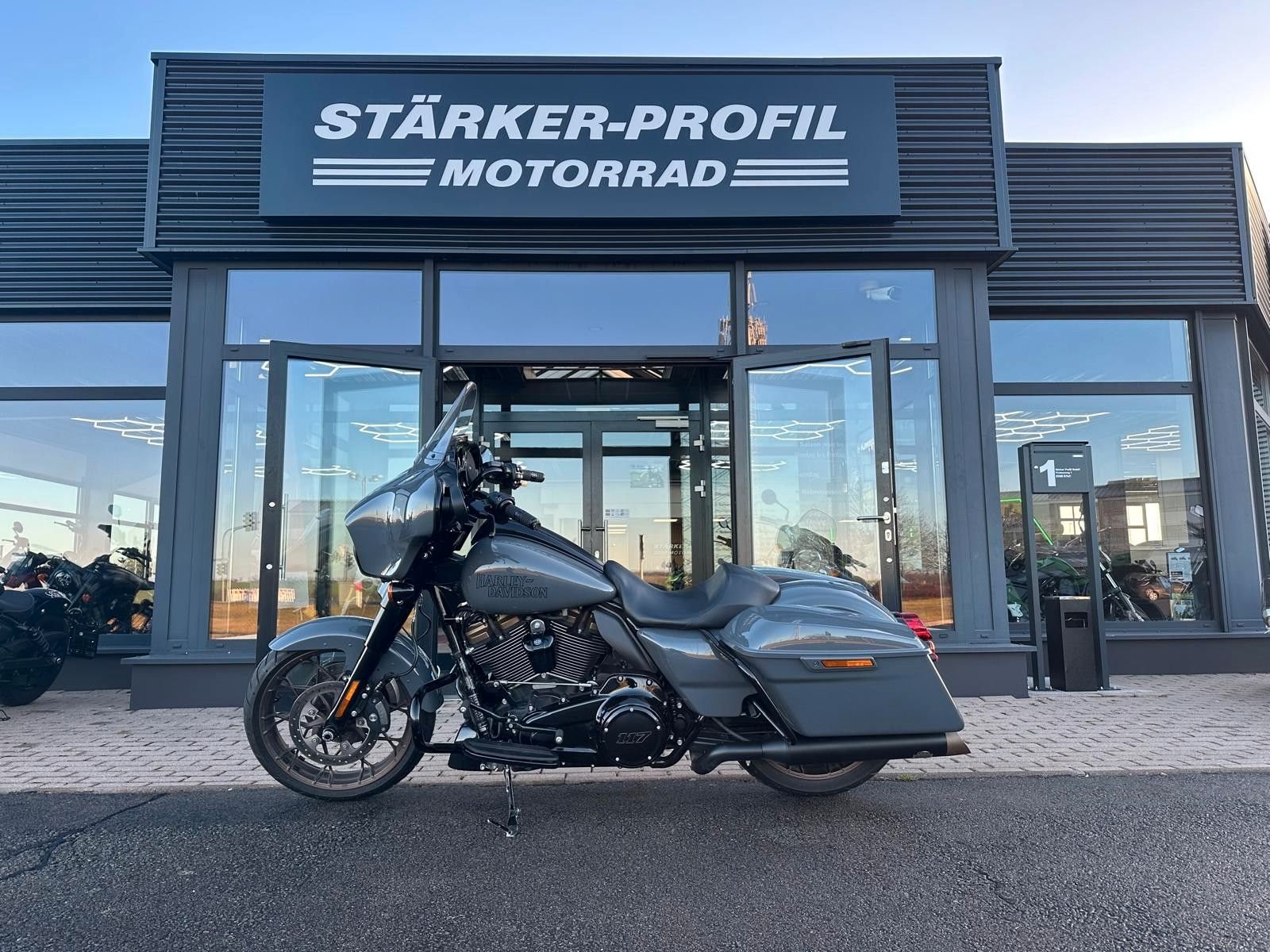 Harley-Davidson Touring Street Glide ST