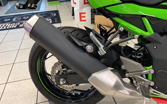 Gebrauchtmotorrad Kawasaki Ninja 125 - Bild 4