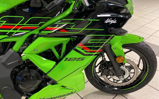 Gebrauchtmotorrad Kawasaki Ninja 125 - Bild 9