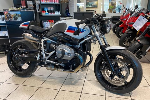 Top 5 Retro-Eisen zum mächtig Gas geben! Alte Schale, neue Innereien