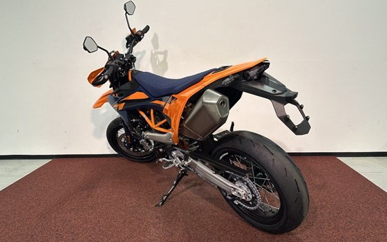Neufahrzeug KTM 690 SMC R - Bild 6
