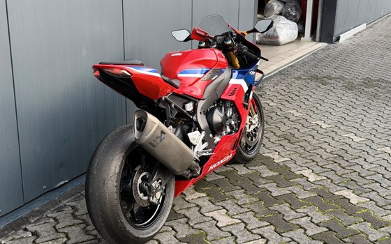 Gebrauchtmotorrad Honda CBR1000RR-R Fireblade SP - Bild 2